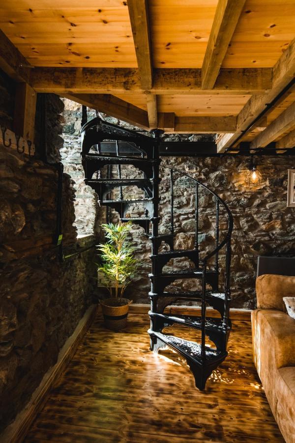 The Milking Shed At Pencraig Vila Holyhead Exterior foto